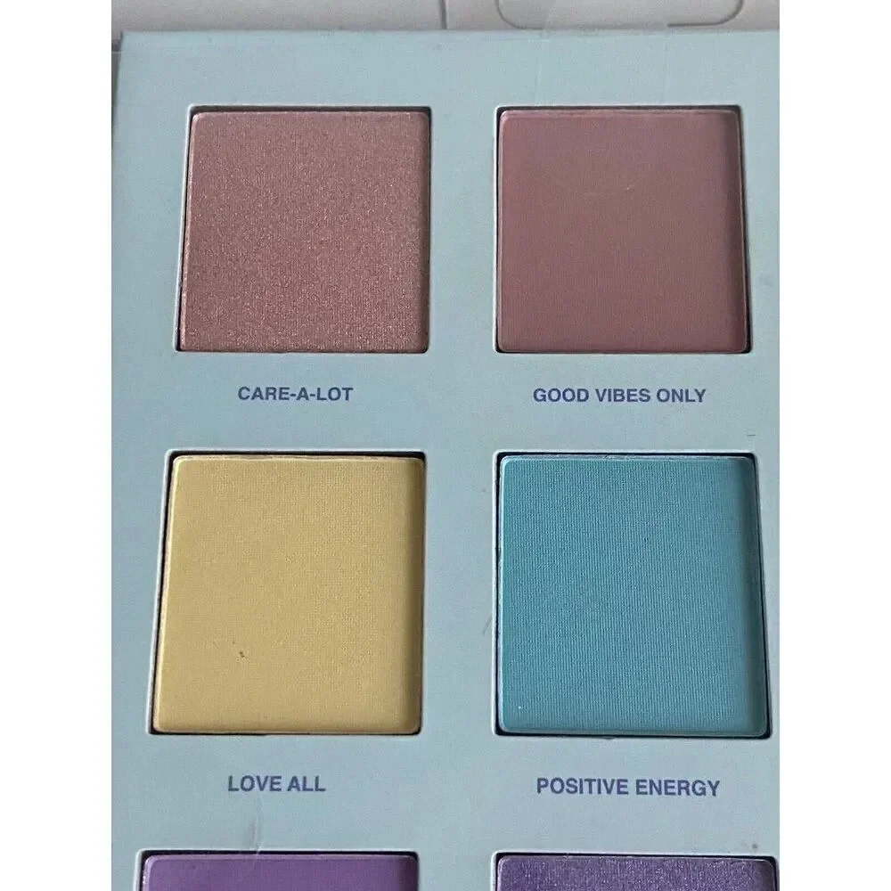 Care Bears 12‎ Eyeshadow Palette Pastel Makeup Rainbow Shimmer Matte With Mirror